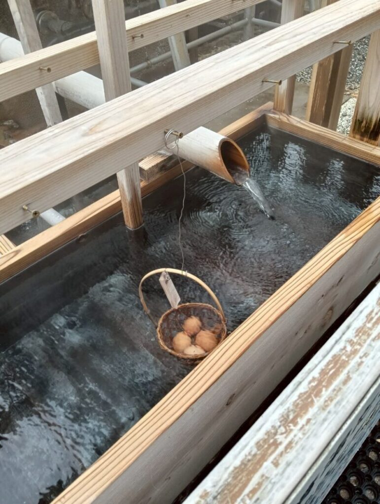 峰温泉大噴湯公園　温泉玉子